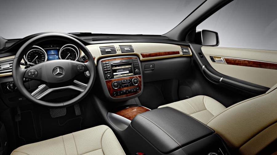  Mercedes-Benz R-Class 2010 года  (фото 27 из 45)